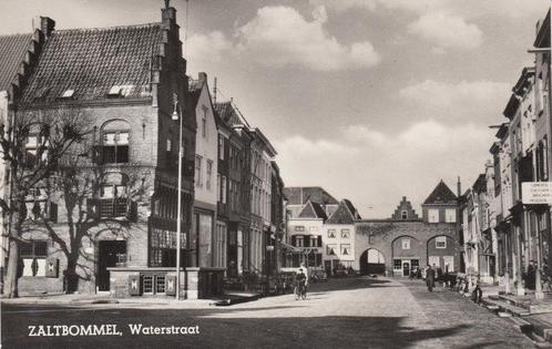 ZALTBOMMEL - Waterstraat, Verzamelen, Ansichtkaarten | Nederland, Verzenden
