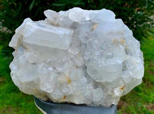 Prachtige kubieke Apophylliet Kristal op matrix - Hoogte: 13, Verzamelen, Mineralen en Fossielen