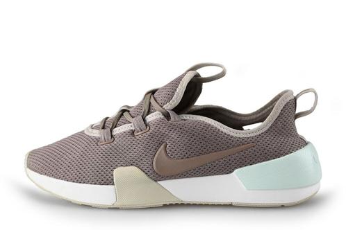 Nike Sneakers in maat 40 Bruin | 15% extra korting, Kleding | Dames, Schoenen, Bruin, Zo goed als nieuw, Sneakers of Gympen, Verzenden