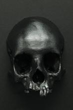Wanddecoratie - gothic skull in relief - Framed - Frankrijk