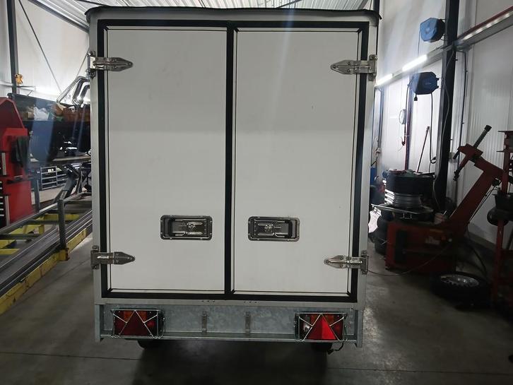 Nieuwe gesloten aanhanger vol opties  €1850 ,-, Auto diversen, Aanhangers en Bagagewagens, Nieuw