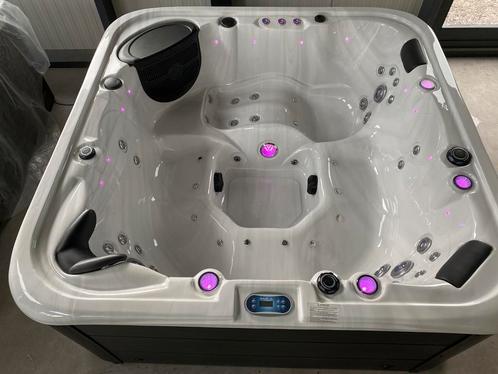 NIEUW 210x210 Jacuzzi Spa Balboa Luxion + Cover | Garantie, Tuin en Terras, Bubbelbaden en Hottubs, Vast, Nieuw, Afdekzeil, Filter