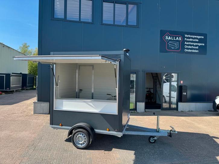 marktwagen verkoopwagen geïsoleerd van Sallas  wit of zwart, Zakelijke goederen, Partijgoederen en Retail | Verkoopwagens, Ophalen