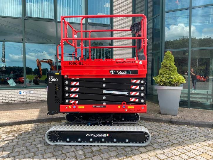 Rups Schaarhoogwerker | 10 meter | AlmaCrawler 1090 BL EVO, Zakelijke goederen, Machines en Bouw | Liften, Steigers en Ladders