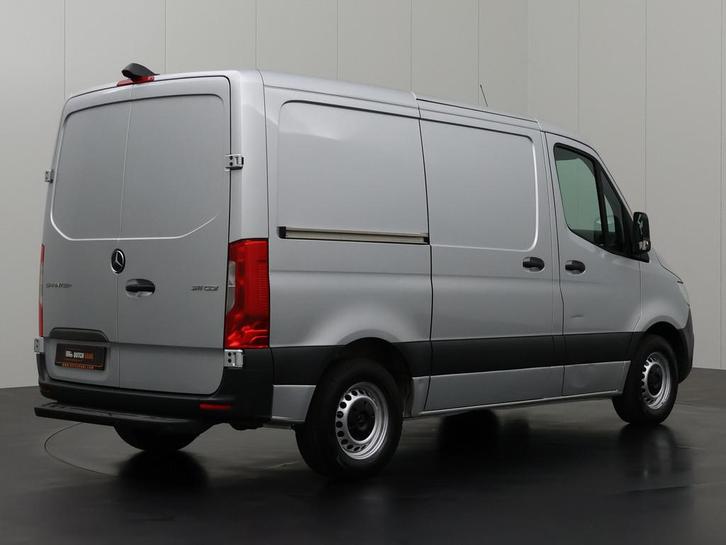 Mercedes Sprinter Bestelbus L1 H1 2021 Diesel, Auto's, Mercedes-Benz, Dealer onderhouden, Te koop, Zwart, Handgeschakeld, Financial lease