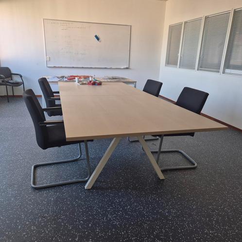 Mooie grote vergadertafel | wit stalen frame | blad 280x120, Zakelijke goederen, Kantoor en Winkelinrichting | Kantoormeubilair en Inrichting