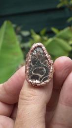 Electroformed Koperen ruwe turitella ring nu 24.95 EUR !!, Verzenden, Mineraal