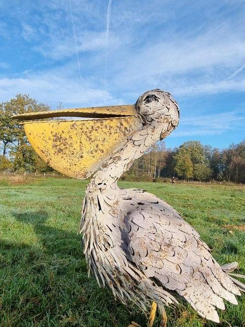 Beeldje - Lifelike Pelican XL - Metaal, Antiek en Kunst, Curiosa en Brocante