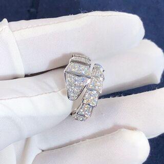 Serpenti Viper Ring 18 Karat White Gold Full Pave Diamond beschikbaar voor biedingen