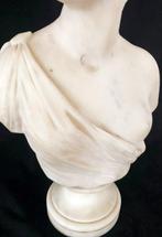 Buste, Diane Chasseresse - 63 cm - Carrara marmer, Antiek en Kunst, Antiek | Keramiek en Aardewerk
