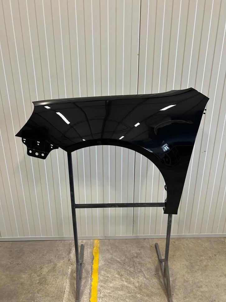 Spatbord linksvoor Volkswagen Golf 5 BLACKMAGIC (LC9Z), Auto-onderdelen, Carrosserie en Plaatwerk, Nieuw, Volkswagen, Voor, Links