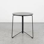 Design bijzettafel Thonet S320 - Zwart - 55 cm ø, Huis en Inrichting, Ophalen of Verzenden, Nieuw
