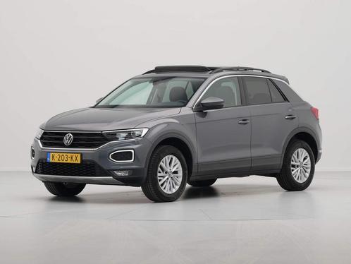 Zakelijke Lease |  Volkswagen T-Roc 1.5 TSI 150pk Style, Auto's, Volkswagen, Dealer onderhouden, Lease, Zwart, Handgeschakeld