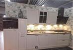Luxe landelijke showroomkeuken , Angora grijs kleurige fro, Huis en Inrichting, Ophalen, Nieuw, Enkelwandige keuken, Kunststof