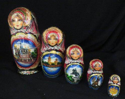 Beeldje - Exclusieve matroesjka poppen rijkelijk en, Antiek en Kunst, Antiek | Speelgoed