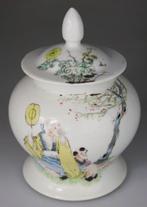 Gedeckte vaas - Famille Rose - Merk - Porselein - China -