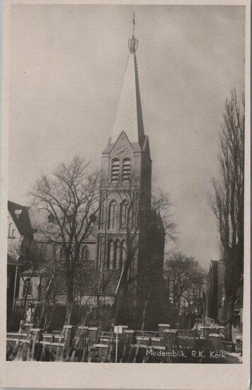 MEDEMBLIK - R.K. Kerk, Verzamelen, Ansichtkaarten | Nederland, Verzenden