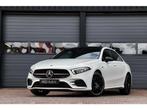 Mercedes-Benz A-Klasse 250e AMG-Pakket, Auto's, Mercedes-Benz, Automaat, Wit, Plug-in hybride, Nieuw