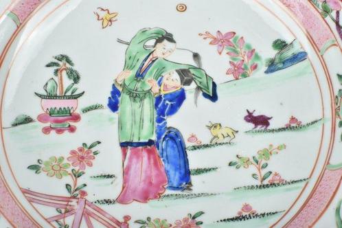 Bord - A VERY FINE CHINESE FAMILLE ROSE PLATE DECORATED WITH, Antiek en Kunst, Antiek | Overige Antiek