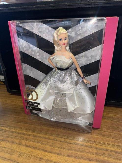 Mattel - Barbiepop 60th Anniversary Inspiring Girls Since, Antiek en Kunst, Antiek | Speelgoed