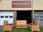 Bankstel SENIOREN Mecam beige leer 2 zit bank +2 fauteuils, Huis en Inrichting, Banken | Bankstellen, Zo goed als nieuw, Rechte bank