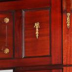 Grote schouwspiegel facet geslepen in mahonie met brons besl, Ophalen of Verzenden