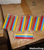 200 sets van 3 kleurpotloodjes