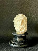sculptuur, Mémento Mori - Tête d’un Apôtre - 6 cm -