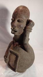Cruche et Fétiche dhéritage Bakongo - Cruche et Fétiche
