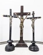 Antiek Crucifix (3) - geboend hout en zilveren metaal -, Antiek en Kunst