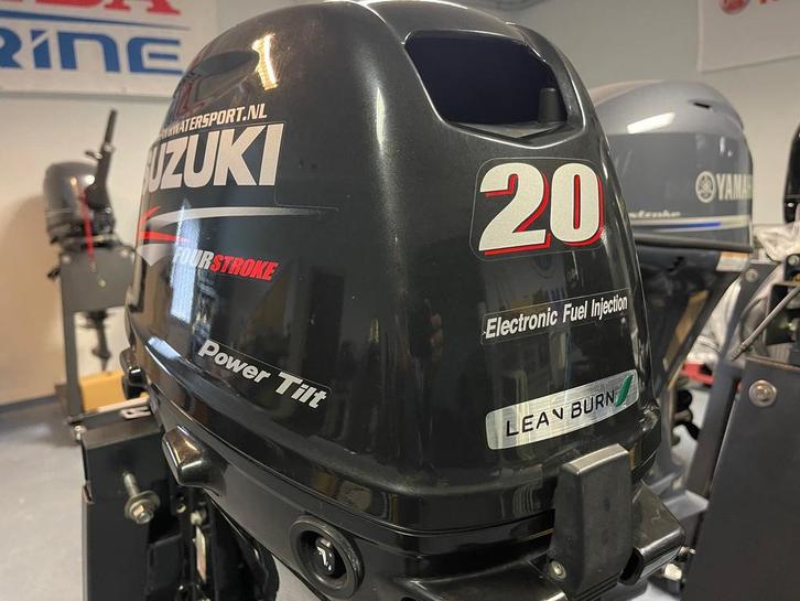 Suzuki 20 pk 4 takt EFI langst.  afst. bed.  Trim 1 jr. gar, Watersport en Boten, Buiten- en Binnenboordmotoren, Buitenboordmotor