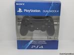Playstation 4 / PS4 - Controller - Black, Spelcomputers en Games, Spelcomputers | Sony PlayStation 4, Verzenden, Gebruikt