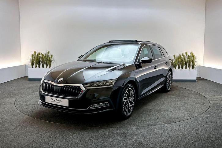 Zakelijke Lease |  Škoda Octavia Combi 1.4 TSI 204pk DSG iV, Auto's, Skoda, Lease, Beige, Automaat, Hatchback, Financial lease