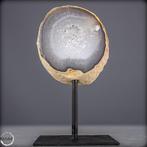 Achatdruse op standaard. Natuurlijk kunstwerk met, Verzamelen, Mineralen en Fossielen