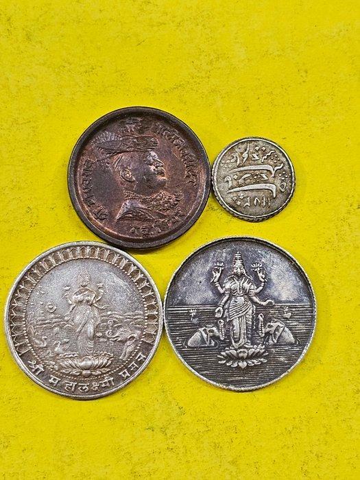 India. Lot 2 x Token zilver / 2 muntjes (Zonder, Postzegels en Munten, Munten | Azië
