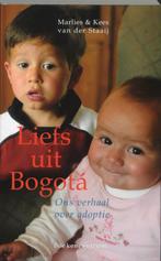 LIEFS UIT BOGOTTA 9789023916475 M. van der Staaij, Boeken, Verzenden, Gelezen, M. van der Staaij
