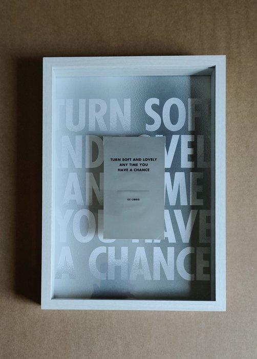Jenny Holzer (1950) - Turn soft and lovely anytime you have, Antiek en Kunst, Antiek | Overige Antiek