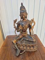 Oude standbeeld van Avalokiteshvara Padmapani – Gietijzeren