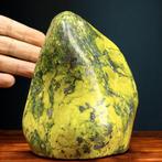 Peruaans serpentin met pyriet – glanzende natuurlijke steen.