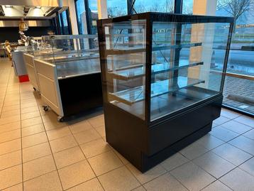 Koelvitrine 2 Meter op Voorraad! beschikbaar voor biedingen