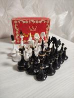Schaakspel - Vintage souvenir chess. Released in 1970-s. In