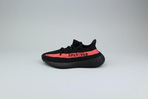 Adidas Yeezy Boost 350 V2 Core Black Red - Diverse maten, Kleding | Heren, Schoenen, Ophalen of Verzenden