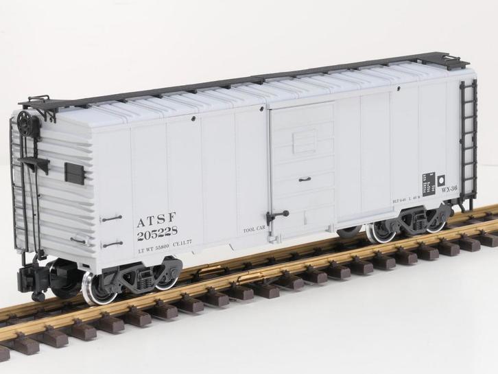 LGB 45919 ATSF Boxcar 205228, Metallrader, Klauwkoppelingen, Hobby en Vrije tijd, Modeltreinen | Overige schalen, Overige typen