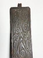 Houten paneel van 80 cm van het Chiefs huis in Sentani -
