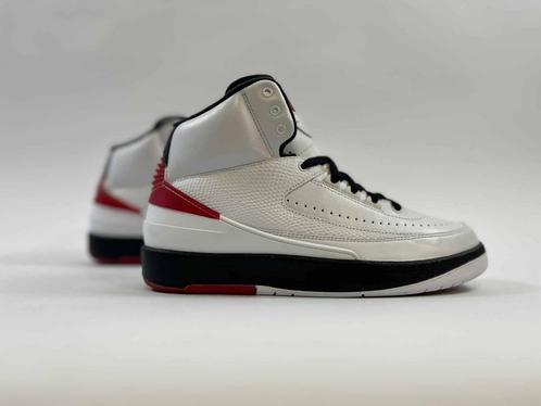 Nike Air Jordan 2 Retro OG Chicago (GS) - 36, Kleding | Dames, Schoenen, Sneakers of Gympen, Nieuw, Ophalen of Verzenden