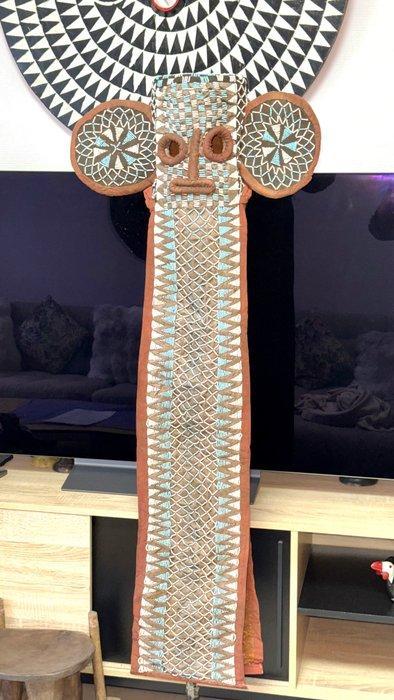 Masque éléphant Bamileke Mbap mteng - 117 cm - Bamileke -, Antiek en Kunst, Kunst | Niet-Westerse kunst