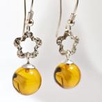 Elegante amber druppeloorbellen – zongeel ballen met, Antiek en Kunst