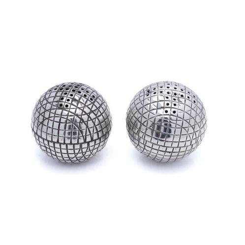 Antique Golf ball Silver Salt and Pepper Shakers, London,, Antiek en Kunst, Antiek | Goud en Zilver