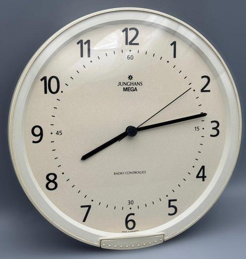 Wanduhr - Junghans - Mega - kunststof - 1980-1990, Antiek en Kunst, Kunst | Designobjecten