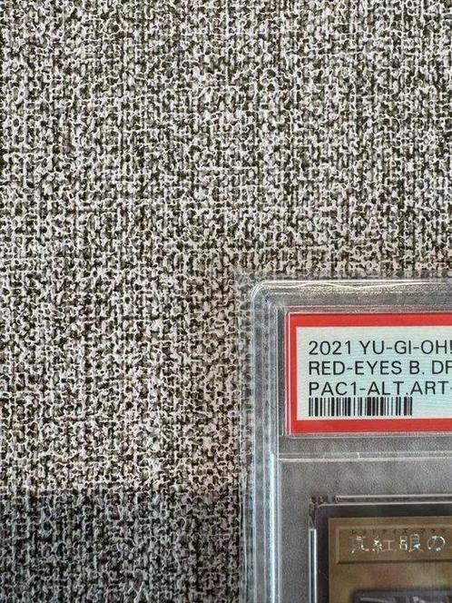 Konami - 1 Graded card - Yu-Gi-Oh! - Red Eyes - PSA 10, Verzamelen, Overige Verzamelen